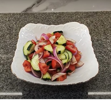 Ensalada de tomate y&nbsp;pepino